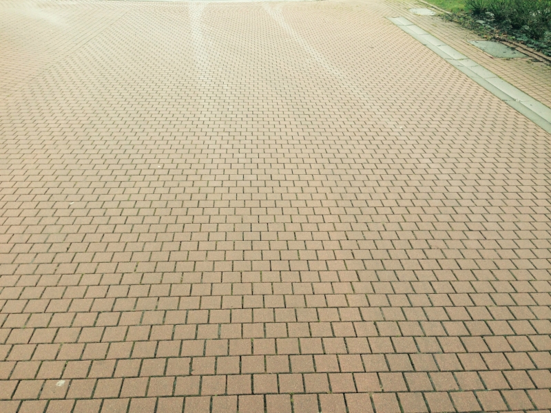 pave beton chateaubourg.JPG